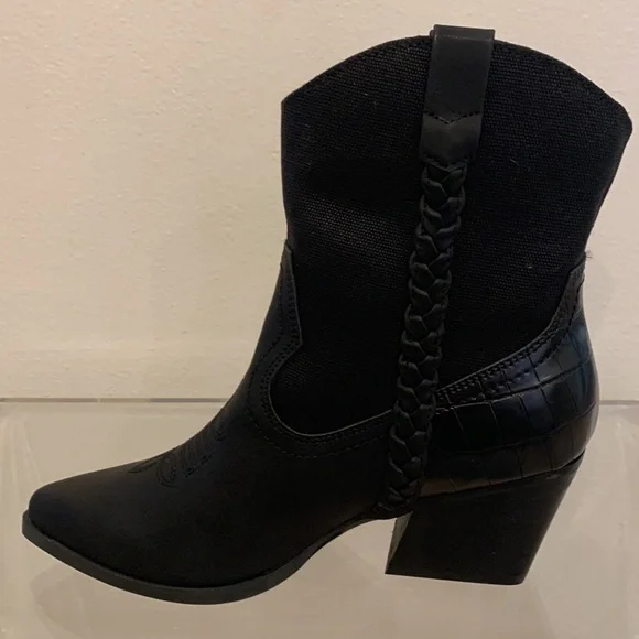 Dolce Vita  black western boots - Picture 2 of 14